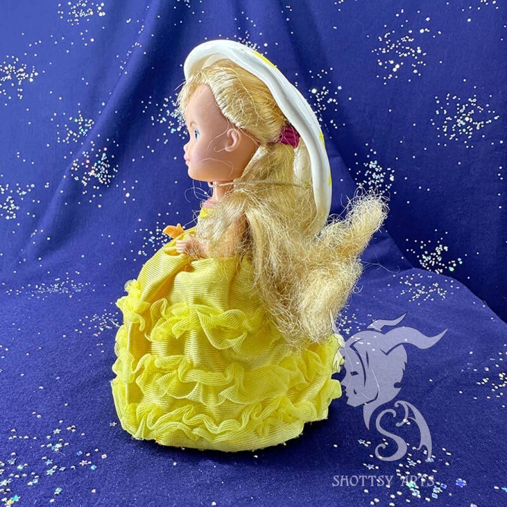 Suzananana Doll