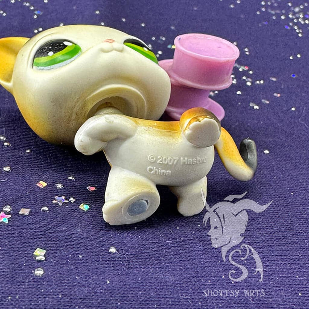 Sitting Shorthair Cat Action Figure