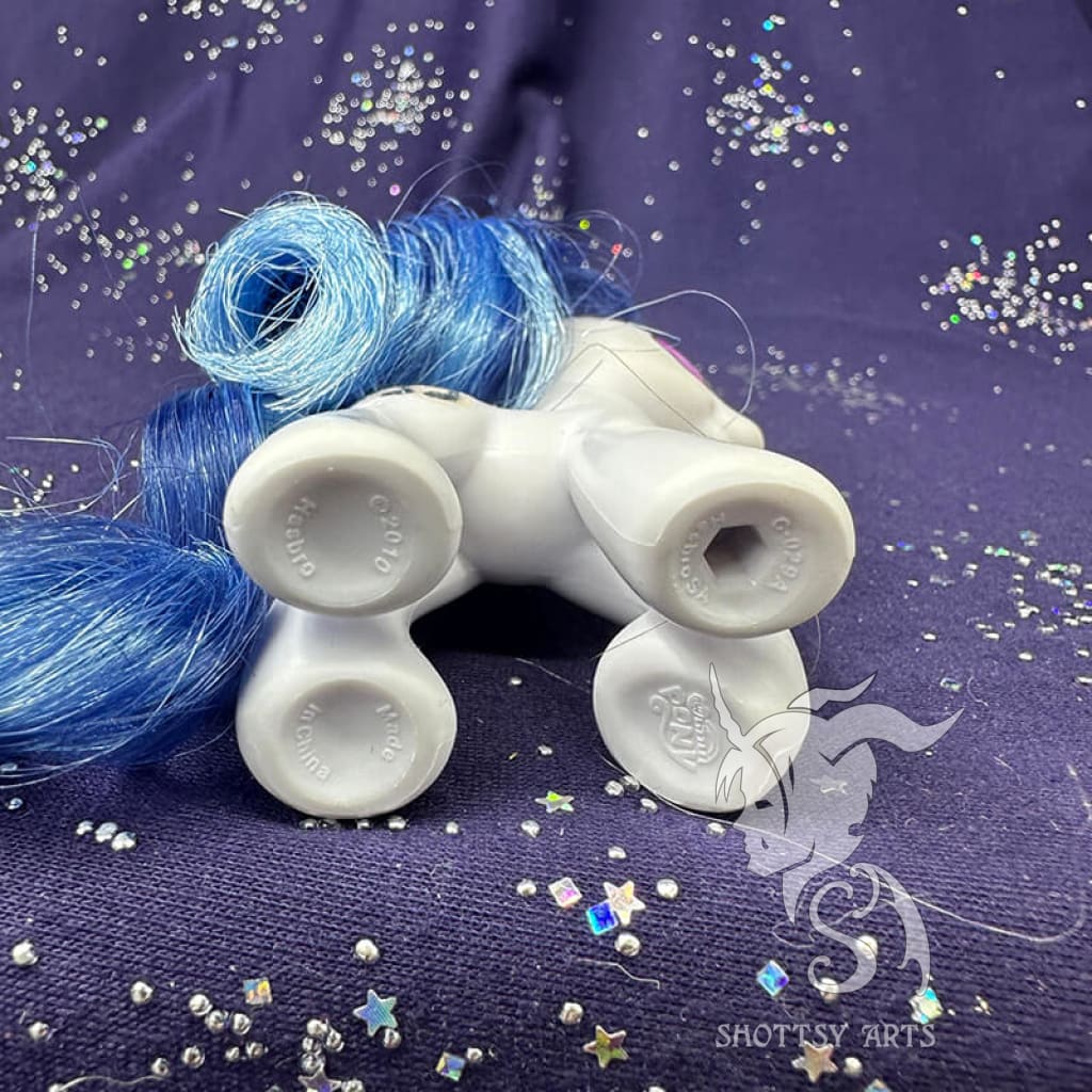 Dj-Pon3 Doll
