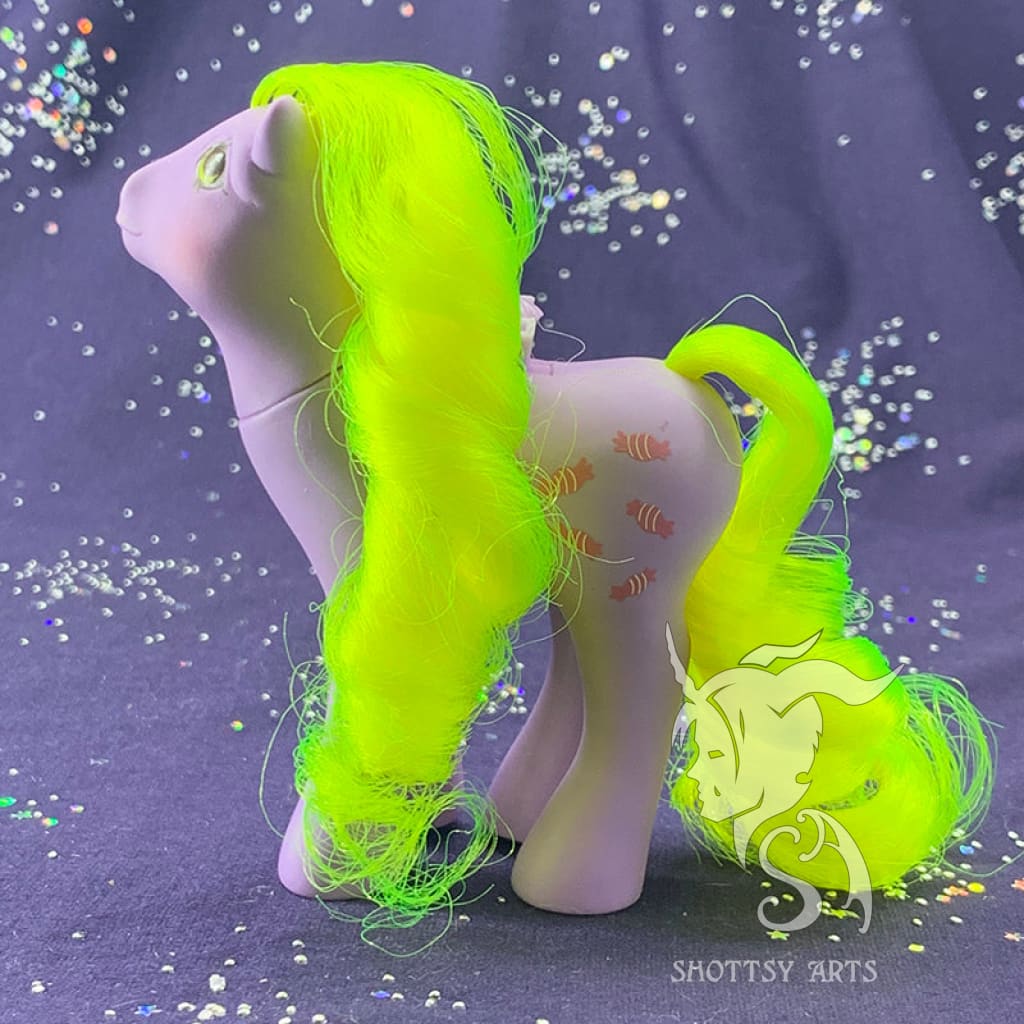 Yum Yum Shottsy Arts