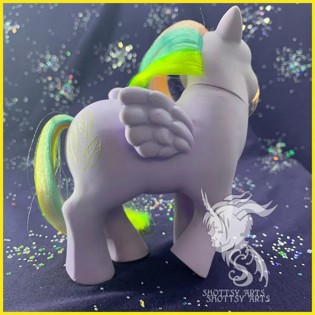 (Rainbow) Tickle Shottsy Arts