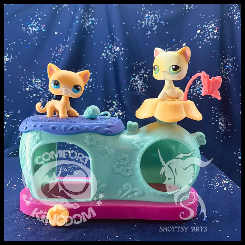 Curious Kitties Playset Action Figure