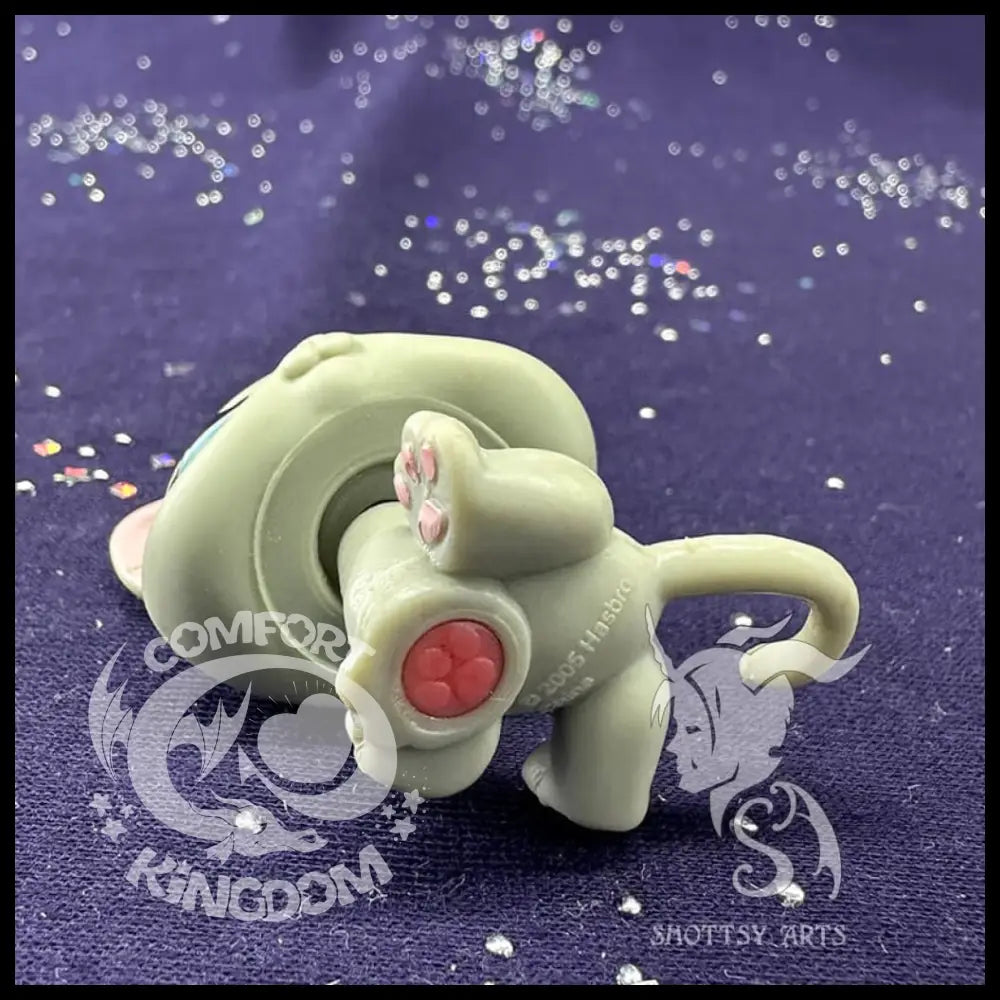 Kitten V5 Action Figure