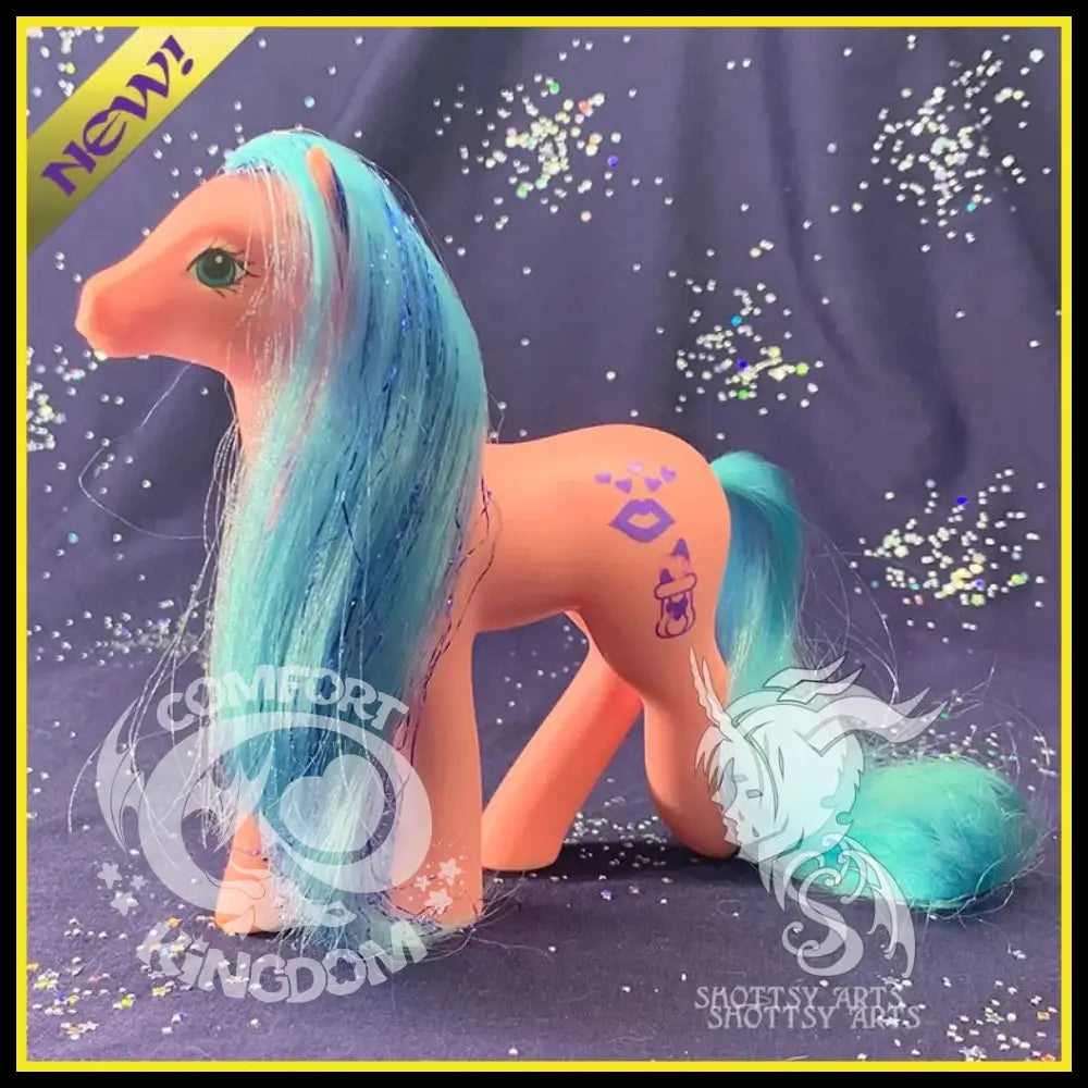 (SHS) Happy Hugs Shottsy Arts