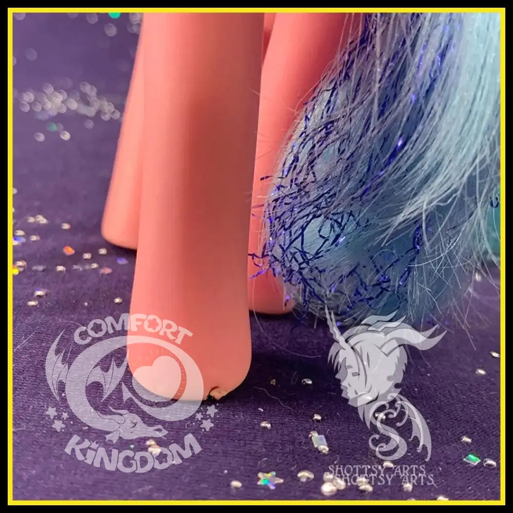 (SHS) Happy Hugs Shottsy Arts