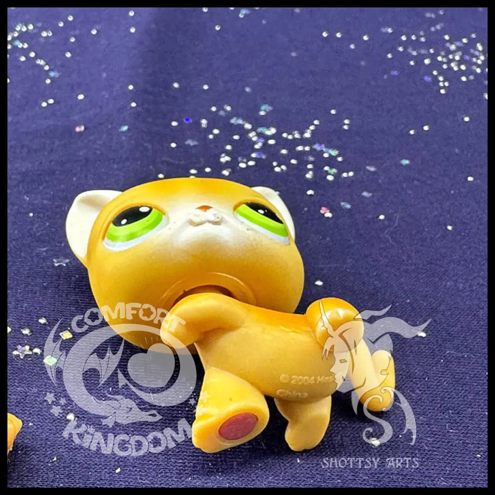 Sitting Shorthair Cat Action Figure