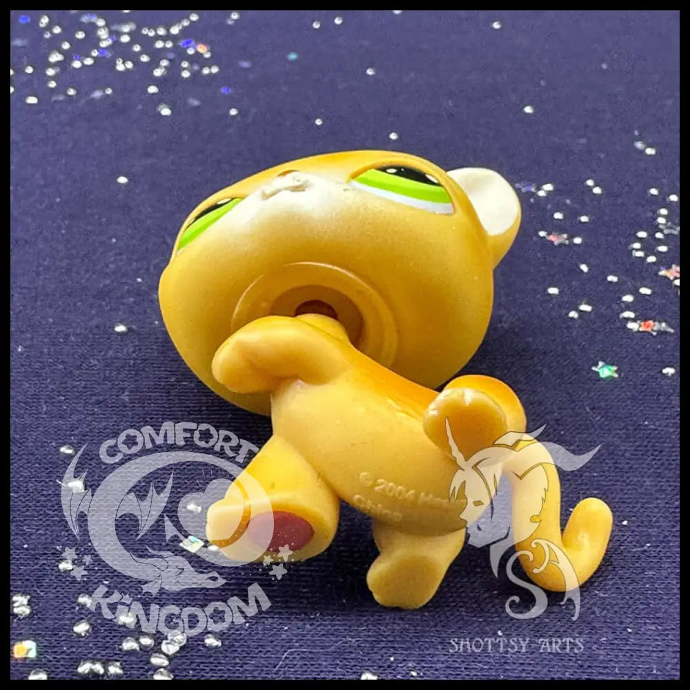 Sitting Shorthair Cat Action Figure