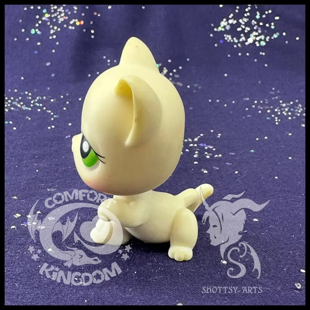 Sitting Shorthair Cat Action Figure