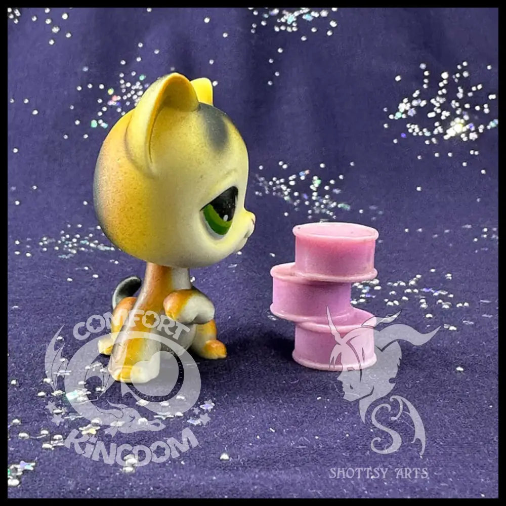 Sitting Shorthair Cat Action Figure