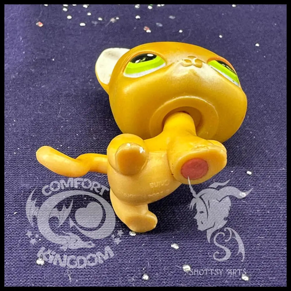 Sitting Shorthair Cat Action Figure