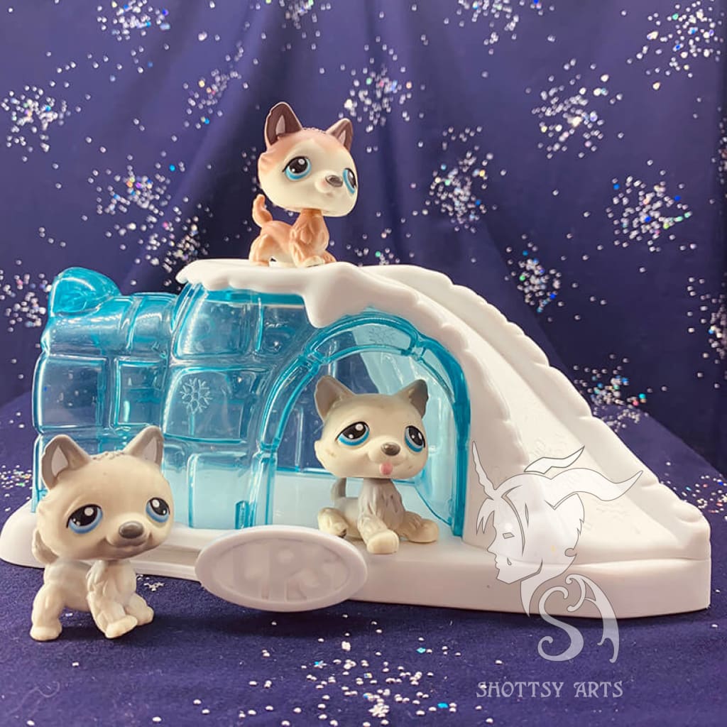 Igloo Playset (Near Complete) Action Figure