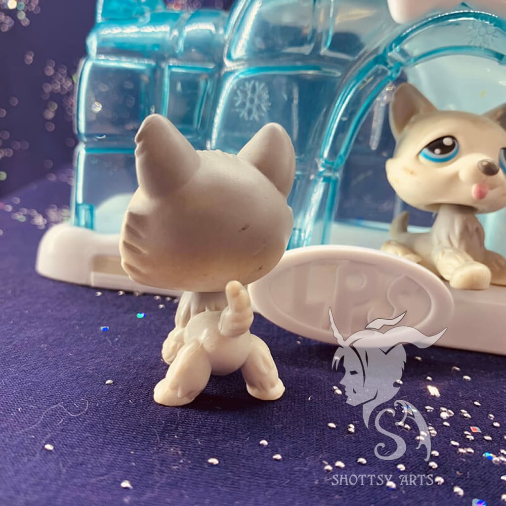 Igloo Playset (Near Complete) Action Figure