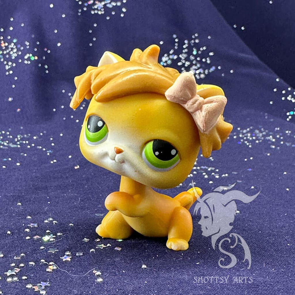 Sitting Shorthair Cat #11_1 Action Figure