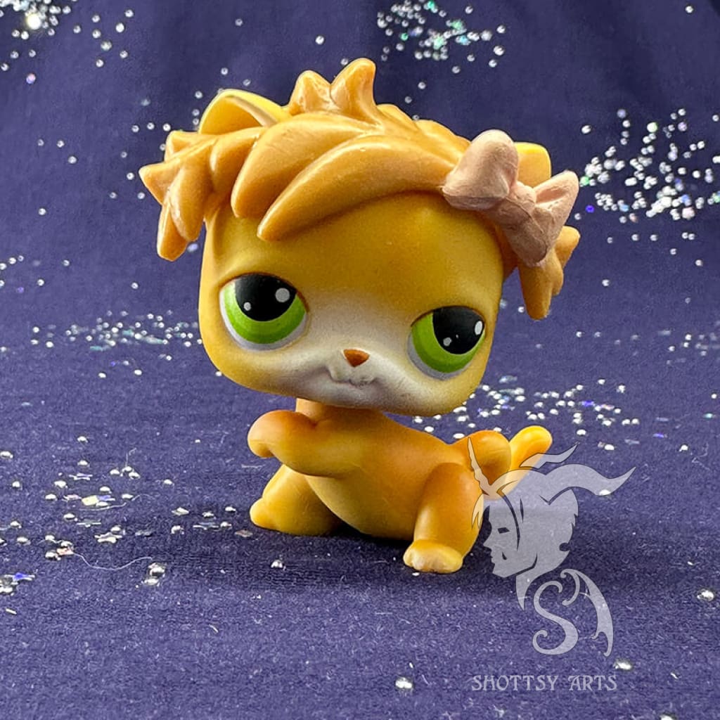 Sitting Shorthair Cat Action Figure
