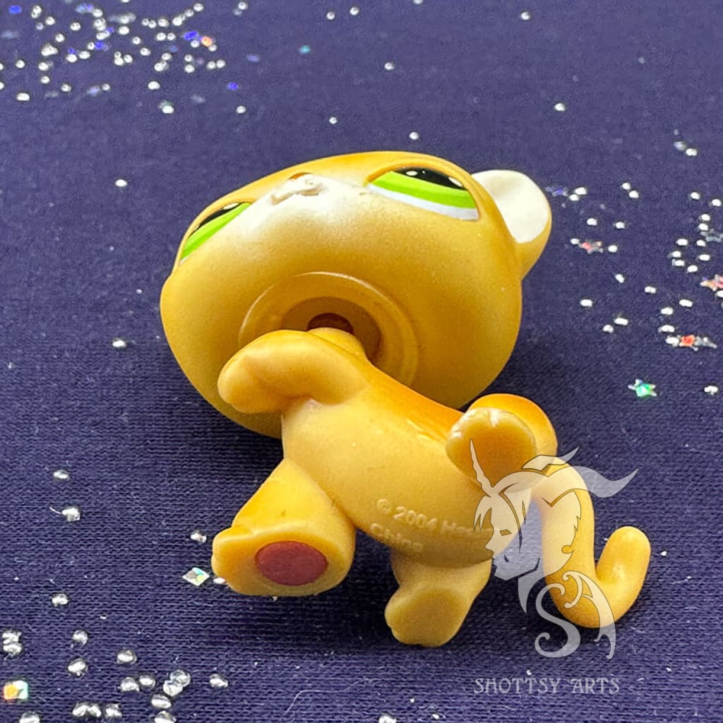 Sitting Shorthair Cat Action Figure