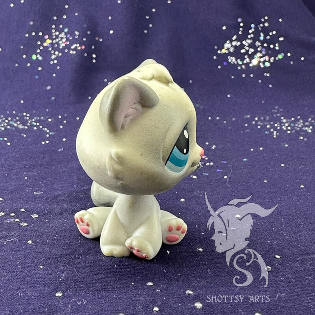 Kitten V3 Action Figure