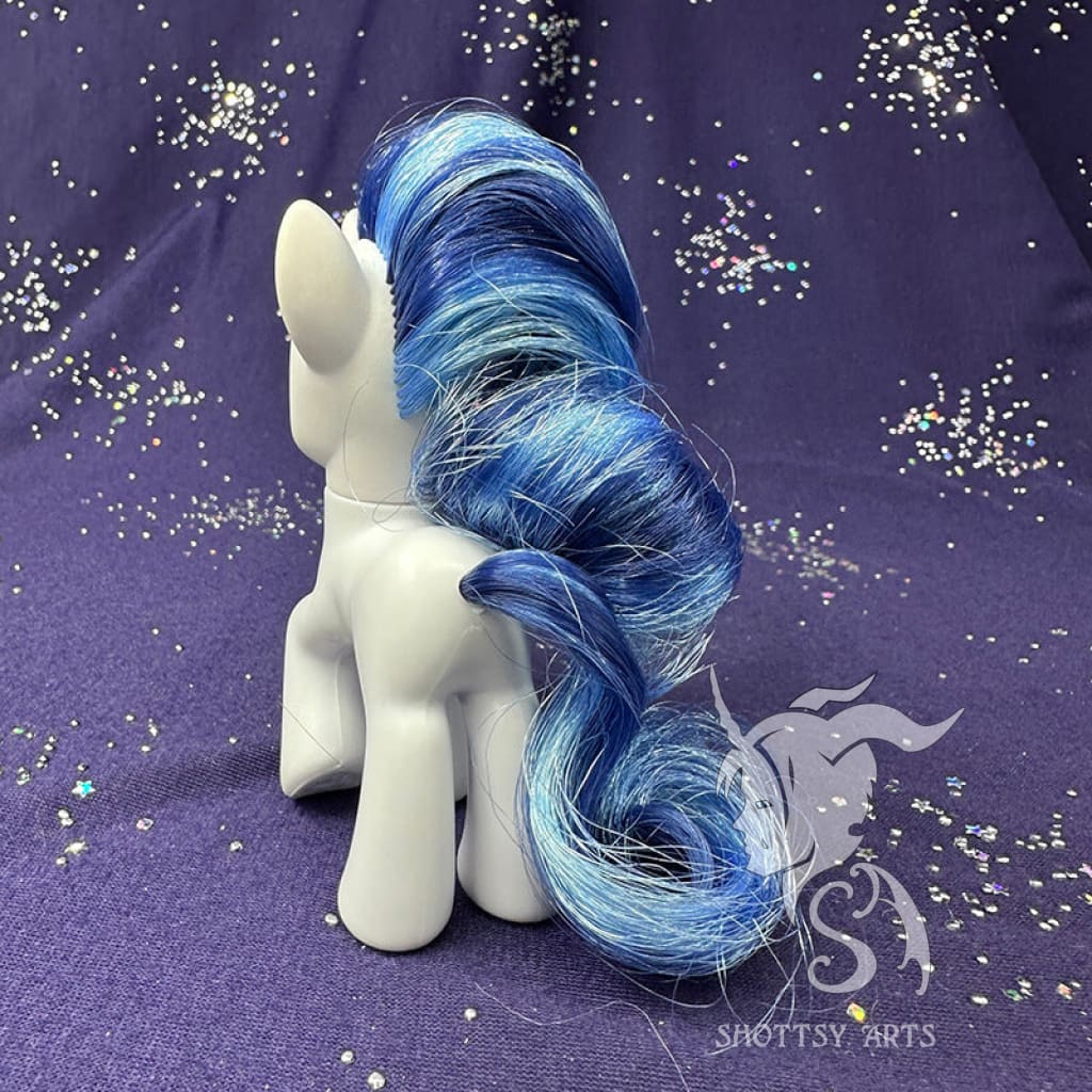 Dj-Pon3 Doll