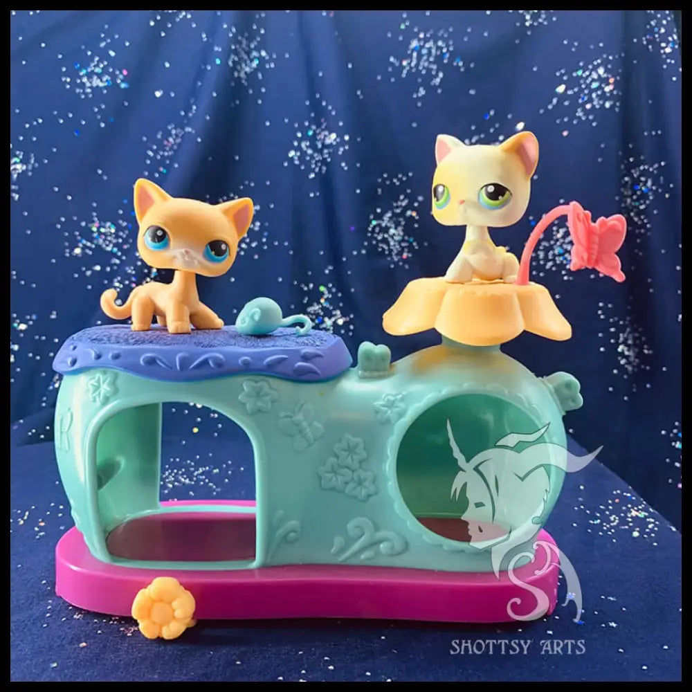 Curious Kitties Playset Action Figure