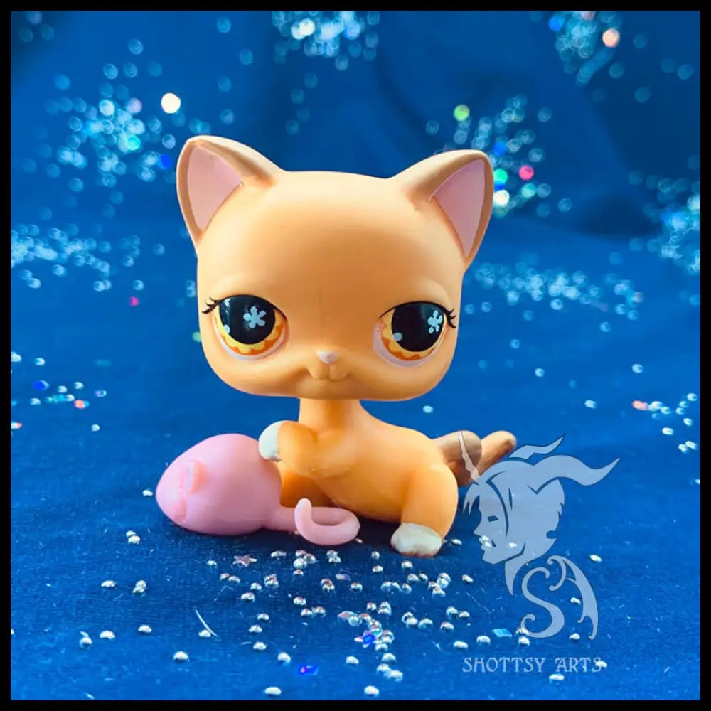 Sitting Shorthair Cat #539 Action Figure