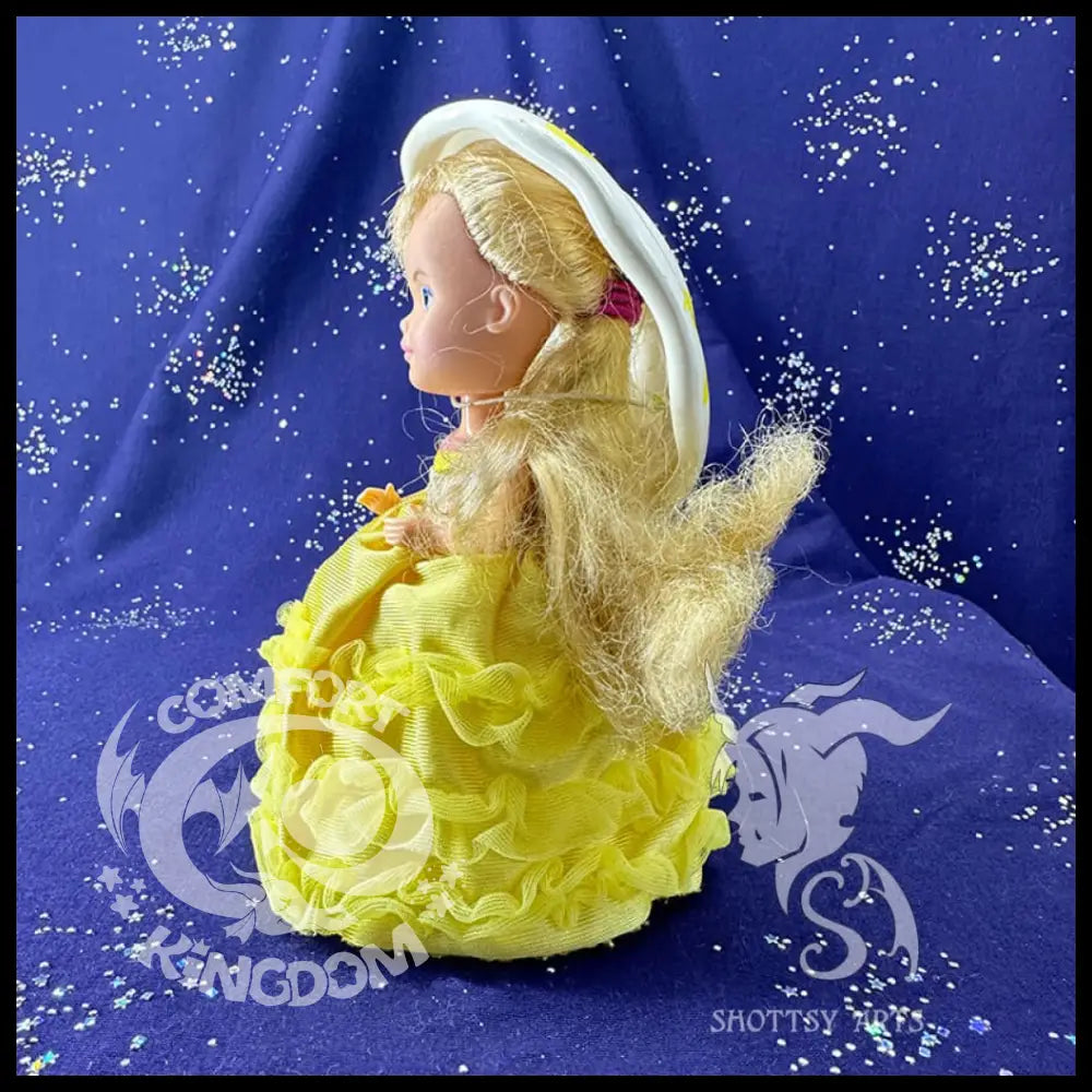 Suzananana Doll