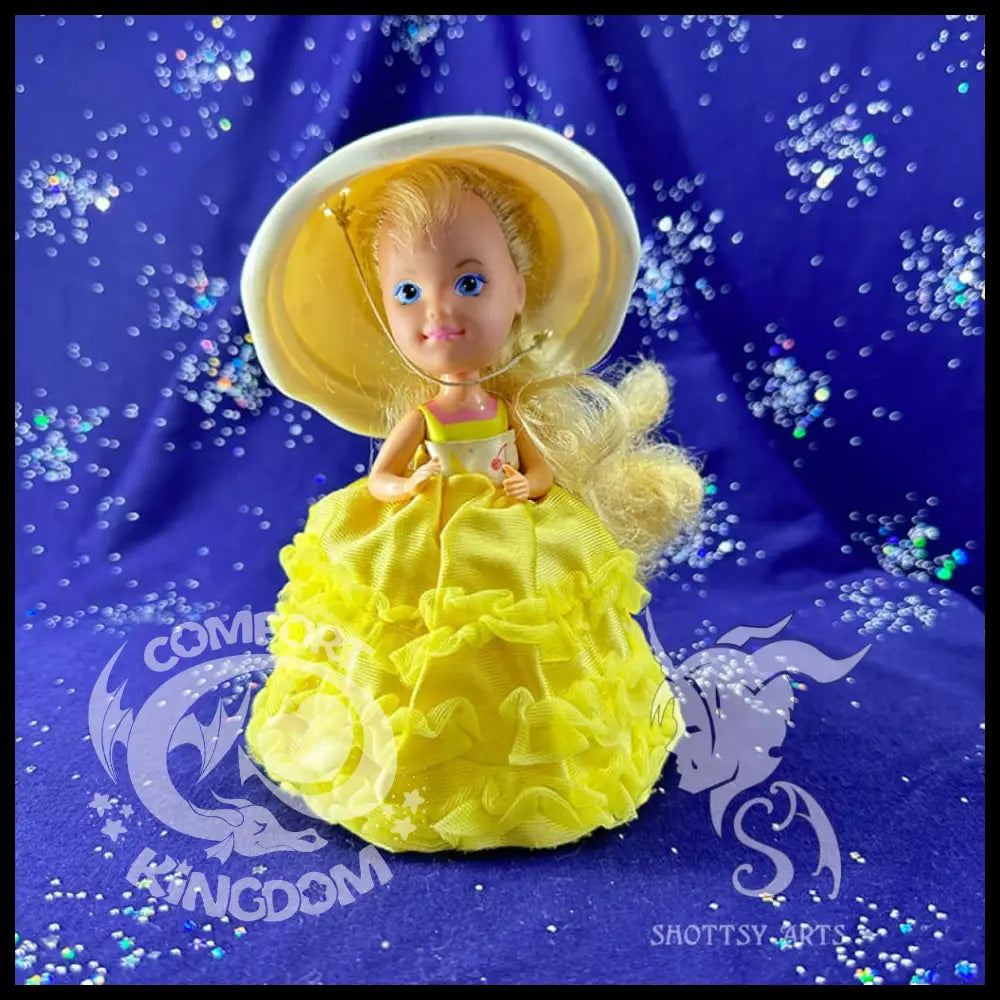 Suzananana Doll